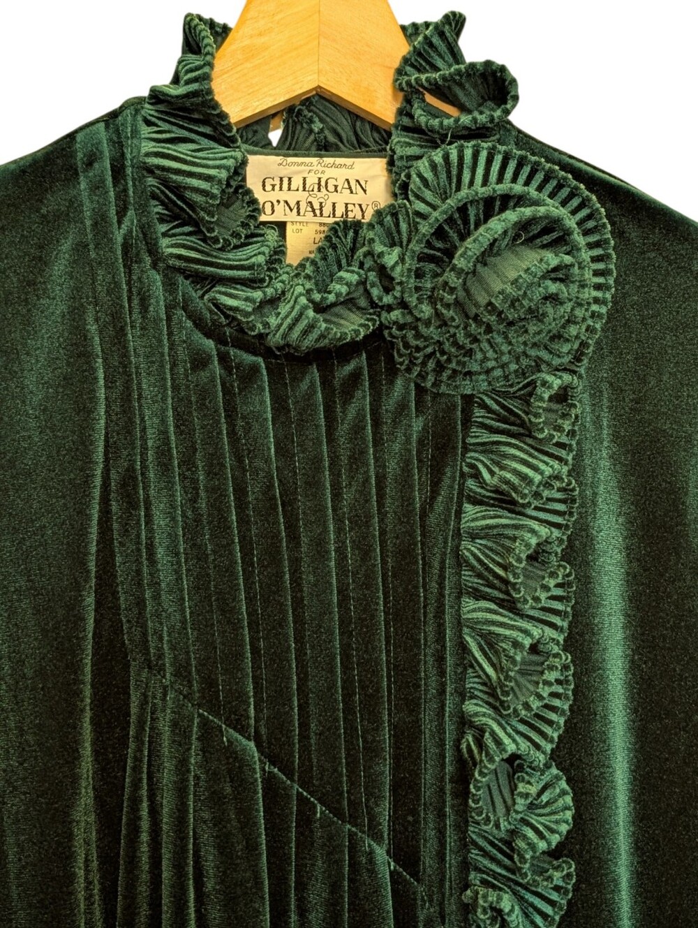 Vtg Donna Richard Gilligan & O’Malley Emerald Green Velvet Long Robe Ruffle Glam - Picture 3 of 7